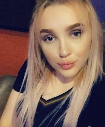 Виола, 23